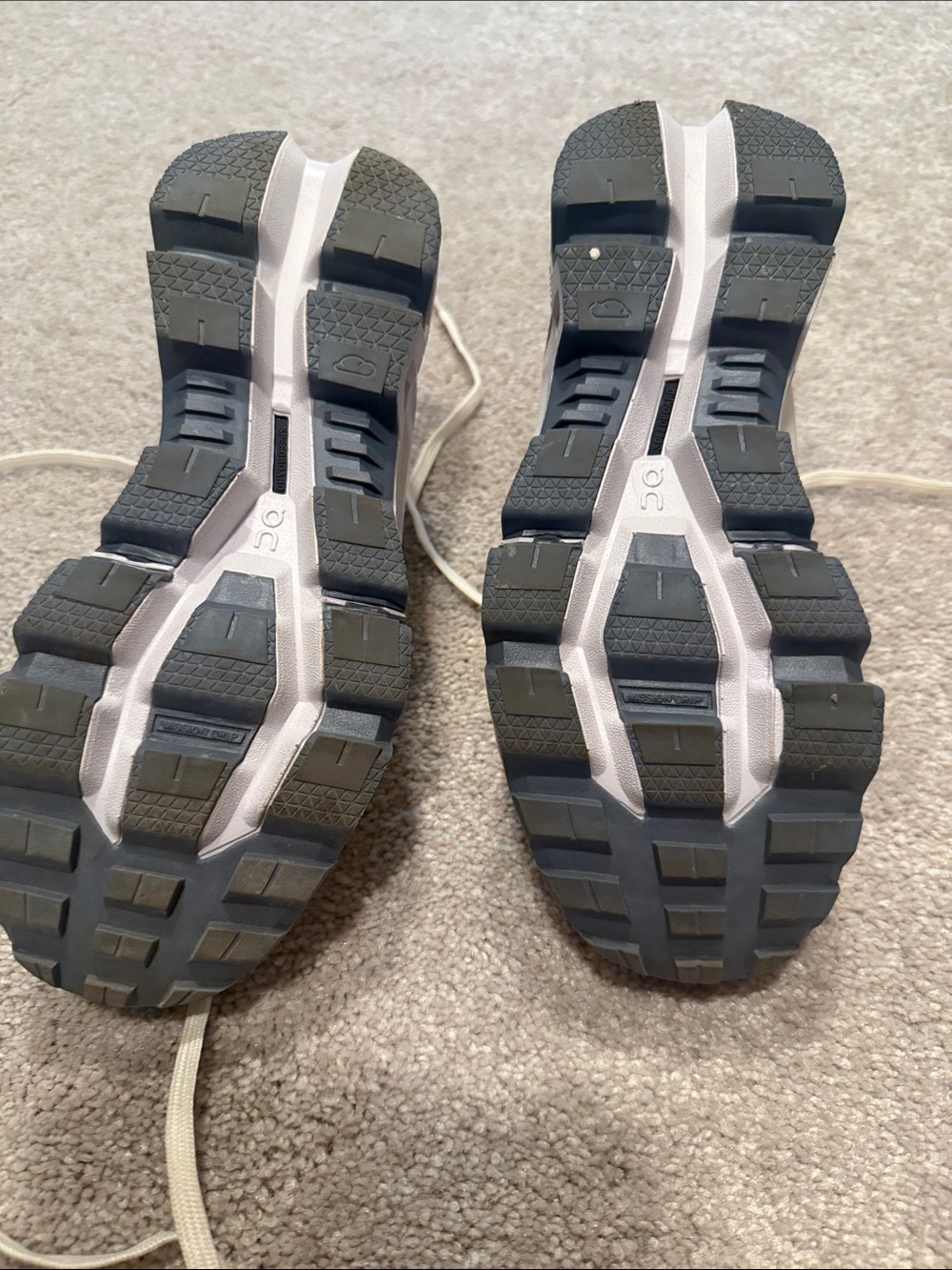NWOT! On Cloud Cloudwander Waterproof Sneakers Size 6 - Picture 5 of 5